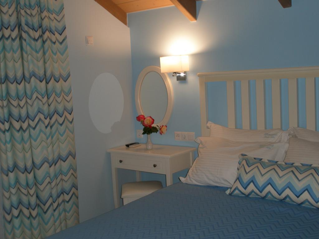 Whitesands Beach Resort Paralia Vrachou Room photo