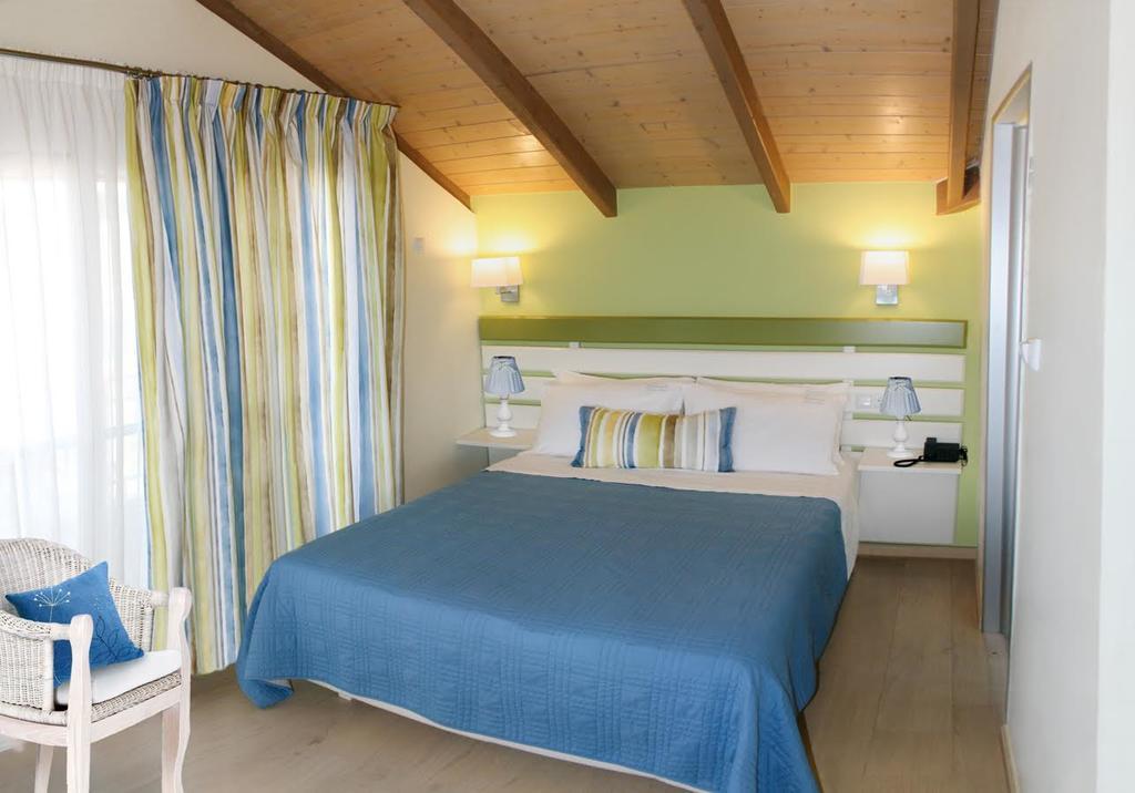Whitesands Beach Resort Paralia Vrachou Exterior photo